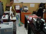 akibat-hujan-deras-sejumlah-ruangan-kerja-disdik-makassar.jpg