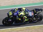 aksi-pembalap-monster-energy-yamaha-valentino-rossi-792020.jpg