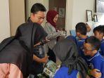 alam-bosowa-mengunjungi-rumah-contoh-new-ros.jpg