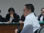 anas-urbaningrum-sidang.jpg
