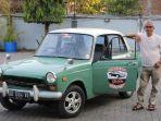 andi-avo-mandala-anggota-komunitas-mobil-tua-makassar-old-car-moc.jpg