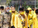 andi-irwan-hamid-bersama-taufan-pawe-dalam-pembukaan-musyawarah-daerah-partai-golkar-pinrang.jpg