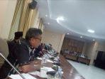 anggota-dprd-enrekang-ismail-hamid-saat-rapat-dengar-pendapat-rdp.jpg