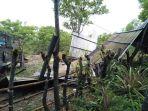 angin-puting-beliung-merusak-satu-unit-rumah-warga-di-dusun-kanalo-1.jpg