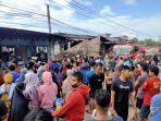 api-yang-membakar-deretan-ruko-depan-gor-sudiang-dipadamkan.jpg