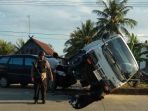 arumahi_mobil_bawaslu_20180605_204702.jpg