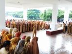 asn-mengikuti-apel-gabungan_20180625_105107.jpg