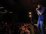 atraksi-grup-band-sheila-on-7-saat-konser-puncak-perayaan-anniversary-yang-ke-7-mec-indonesia.jpg