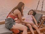 ayu-ting-ting-dan-anaknya-bilqis-3.jpg