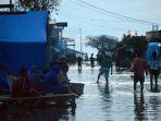 banjir-rob-merendam-empat.jpg