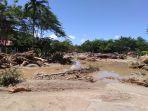 banjir-sungai-masamba-menghancurkan-taman-lestari-sulikan-masamba-di-kelurahan-bone.jpg
