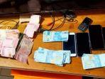 barang-bukti-judi-wala-meron-yang-diamankan-di-lembang-desa-sibata.jpg