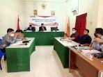 bawaslu-mamuju-sidang-laporan-dugaan-ijazah-palsun-calon-wakil-bupati-nomor-ado-masud.jpg