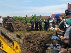 bea-cukai-makassar-saat-menggelar-pemusnahan-barang-yang-menjadi-milik-negara.jpg