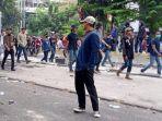 bentrok-kembali-terjadi-di-simpang-jalan-harmoni-jakarta-pusat-8102020.jpg