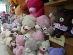 boneka-beruang-di-tok_20170213_180925.jpg