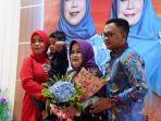 bupati-bantaeng-ilham-azikin-dan-keluarga-saat-menghadiri-seminar-hari-ibu.jpg
