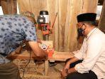 bupati-bantaeng-ilham-azikin-saat-mengunjungi-salah-satu-pelaku-ukm-1222021.jpg