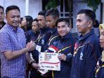 bupati-bantaeng-ilham-syah-azikin-saat-menerima-atlet-porda-di-rujab-bupati-bantaeng.jpg