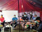 bupati-barru-suardi-saleh-di-posko-tim-gugus-covid-9-selasa-742020.jpg