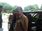 bupati-iksan-iskandar-2_20160229_145840.jpg<pf>bupati-jeneponto-iksan-iskandar-1_20160229_145354.jpg<pf>daeng-aziz-kalijo_20160215_170125.jpg<pf>daeng-aziz-ditangkap-polisi_20160226_172142.jpg