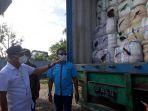 bupati-luwu-timur-budiman-melepas-ekspor-perdana-produk-umkm-100-ton-rumput-laut.jpg