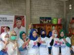 cabup-mamuju-nomor-urut-satu-hj-sutinah-suhardi-disambut-perkumpulan-emak-emak.jpg