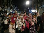 calon-anggota-dpd-ri-dapil-sulsel-nomor-urut-28-berfoto-bersama-emak-emak-dan-anak-anak.jpg