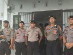 calon-perseorangan-di-pilkada-maros-serahkan-berkas-dukungan-ke-kpu-kapolres-pimpin-pengamanan.jpg