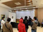 ceo-tiran-group-andi-amran-sulaiman-mengundang-para-penggali-kubur-jenazah-covid.jpg