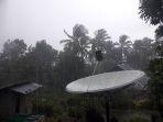 cuaca-buruk-kembali-melanda-sebagian-wilayah-kabupaten-sinjai-senin-30112020.jpg