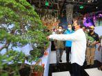 danny-pomanto-hadir-dalam-pameran-dan-kontes-bonsai-nasional.jpg