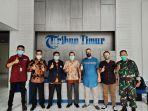 dekan-fk-unibos-marhaen-hardjo-ke-redaksi-tribun-timur-jumat-262021.jpg