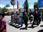 demo-pedagang-pasar_20170926_154133.jpg