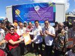 di-pangandaran-kementan-lepas-ekspor-kelapa-ke-australia-dan-salurkan-bantuan-petani-2.jpg