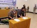 direktur-poltek-atim-muhammad-basri-didampingi-mantan-direktur-poltek-atim-abd-samad.jpg