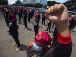 disahkan-berikut-5-poin-omnibus-law-uu-cipta-kerja-yang-menuai-sorotan-buruh-siap-mogok-nasional.jpg
