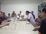 diskusi-forum-dosen-tribun-timur-di-ruang-rapat-redaksi-tribun-timur.jpg