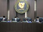 dkpp-menggelar-sidang-kode-etik-penyelenggara-pemilu-rabu-1022021.jpg
