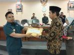 dprd-enrekang-menggelar-rapat-paripurna-di-ruang-sidang-kamis-1992019.jpg