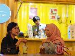 dua-pengunjung-menikmati-minuman-dinginn.jpg<pf>dua-pengunjung-menikmati-minuman-dingin5.jpg