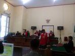 dua-terdakwa-begal-potong-tangan-mahasiswa-firman-alias-emman.jpg