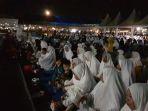 dzikir-dan-doa-bersama-sambut-tahun-2020-di-anjungan-pantai-manakarra-mamuju.jpg