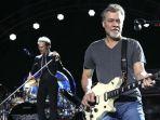 eddie-van-halen-gitaris-band-van-halen.jpg