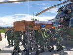 evakuasi-prajurit-tni-al-yang-tewas.jpg