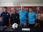 ferdinand-sinaga-kanan-ujung-saat-menghadiri-sesi-press-conference.jpg