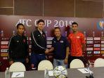 foto-bersama-antara-pelatih-home-united-saswadimata-dasuki.jpg