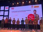 foto-bersama-di-sela-peluncuran-layanan-5g-indosat-ooredoo-di-makassar.jpg