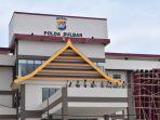gedung-polda-sulbar-di-jl-aiptu-nurman-kalubibing-mamuju-252020.jpg
