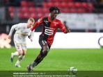 gelandang-bertahan-rennes-eduardo-camavinga-menjadi-buruan-klub-klub-top-eropa.jpg